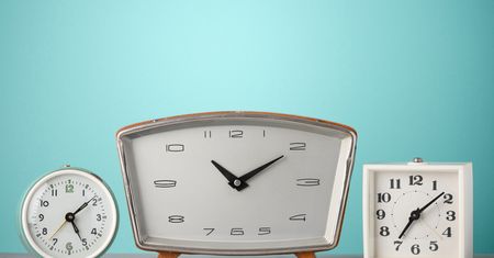 Zmiana czasu 2019. Kiedy przestawimy nasze zegarki? Czym skutkuje to dla pracowników nocnej zmiany?