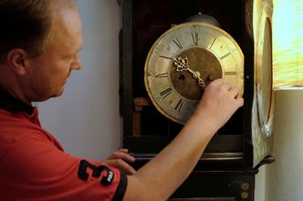 Zmiana czasu na zimowy 2019. Kiedy przestawiamy zegarki?