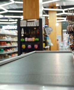 Koronawirus a zakupy Polaków. Koniec robienia zapasów, czas na małe uzupełnienia