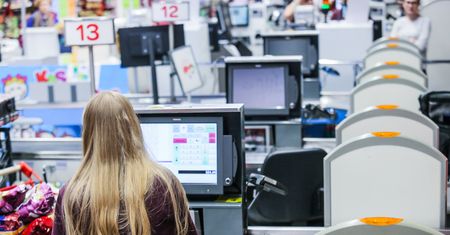 Zakaz handlu w niedzielę pomoże supermarketom. Koniec niedoborów w zatrudnieniu