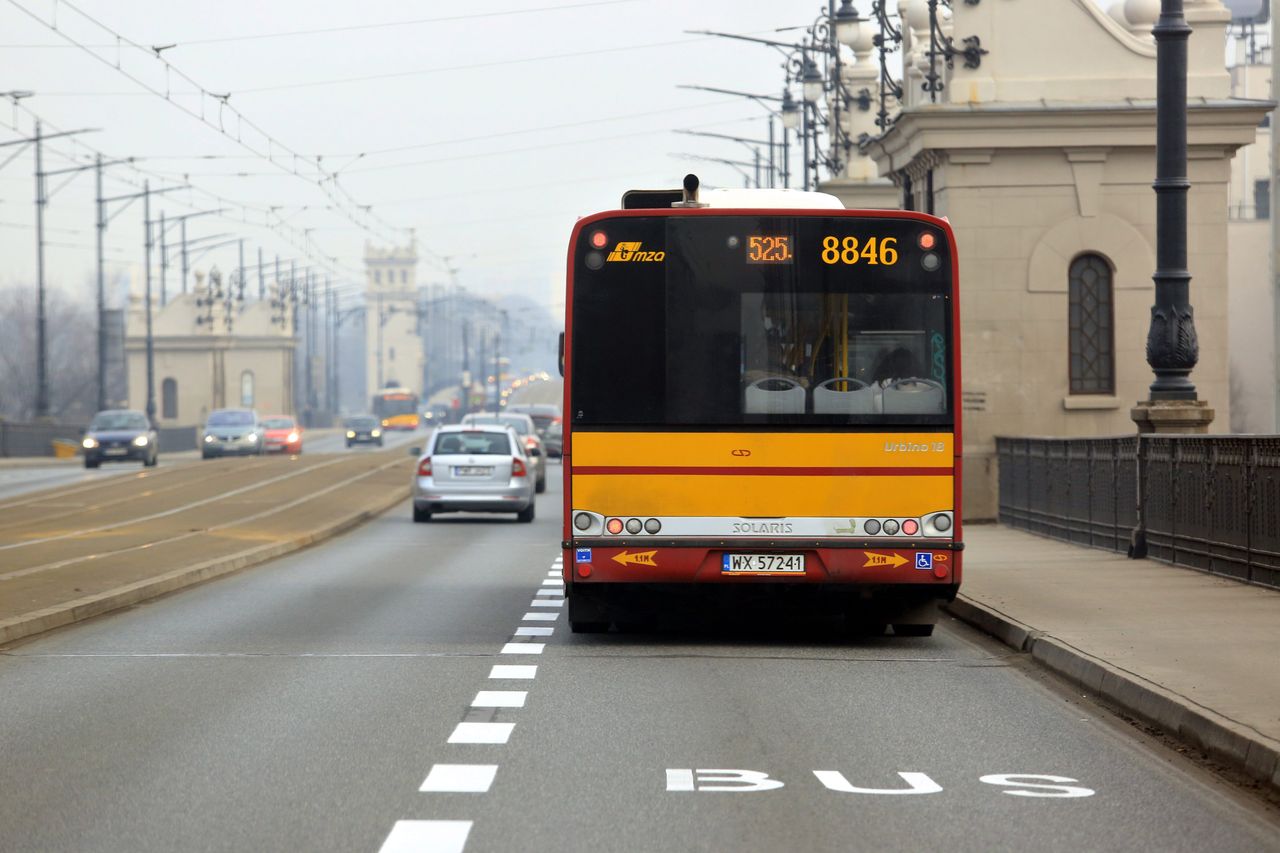 Miasto zwiększa ilość buspasów, żeby było szybciej. "I tak wybieram samochód"