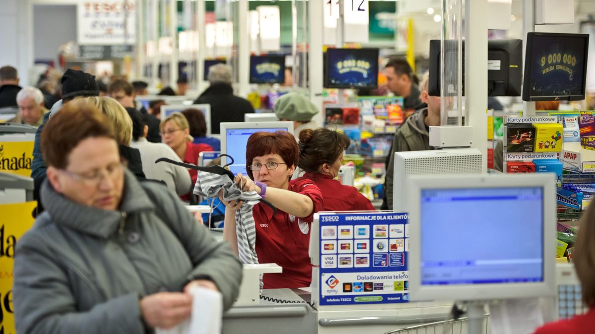 W sklepach stacjonarnych będą wdrażane udoskonalane stanowiska samoobsługowe