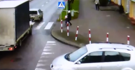 Refleks matki uratował ją i córkę. Dramatyczne nagranie