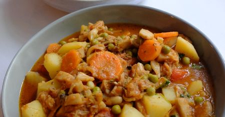 Toskański gulasz z ziemniaków i jackfruita