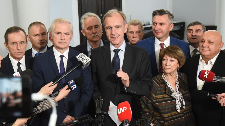 Senatorowie nie chcą obradować. "Zły precedens"