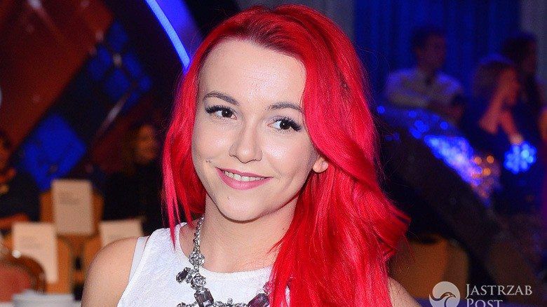 Saszan ma siwe włosy