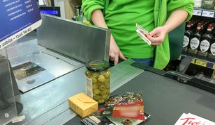 Rynek spożywczy. Optymistyczne wyniki badań. W jedzeniu i piciu jest coraz mniej soli i cukru