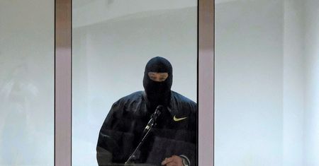 "Masa" proponuje Mateuszowi Kijowskiemu pracę. "Może u mnie czyścić basen"