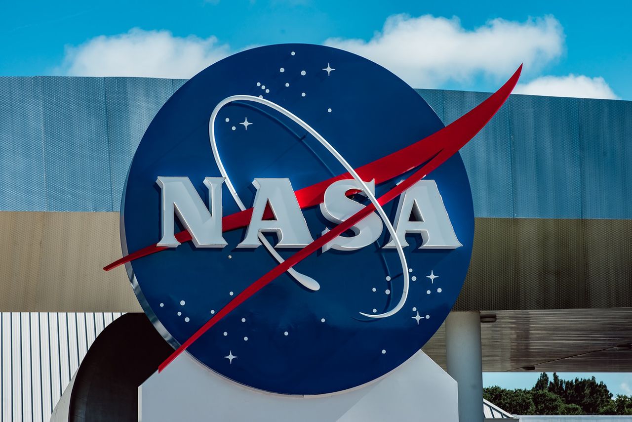 Koronawirus zmusza NASA do zawieszenia projektów. Powrót na Księżyc opóźniony