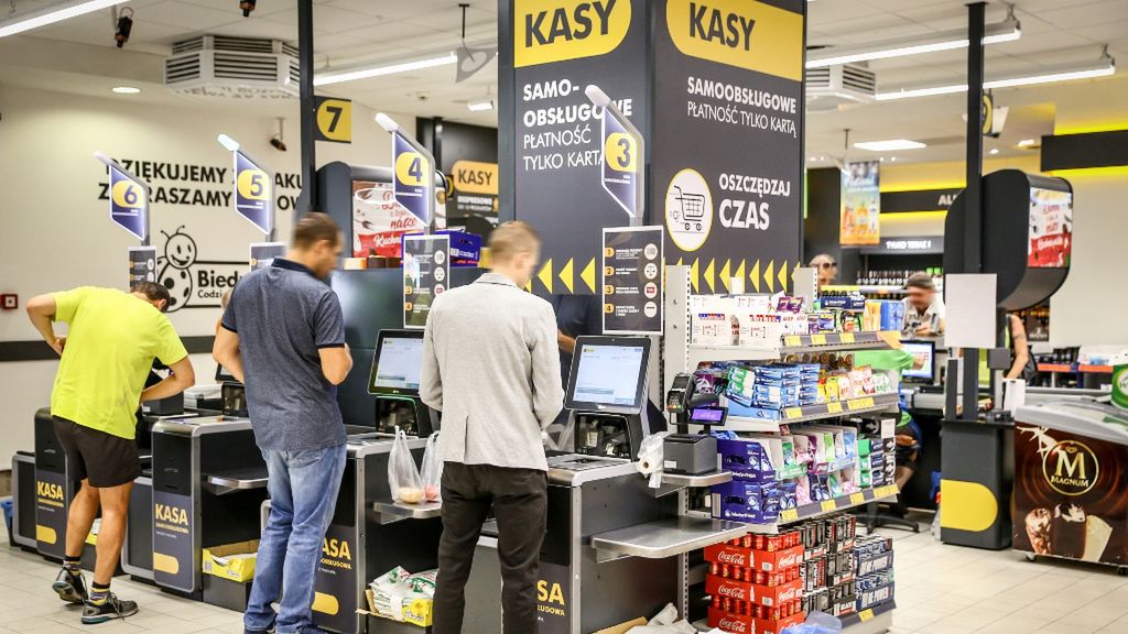 Ceny na półkach sklepowych są coraz wyższe.