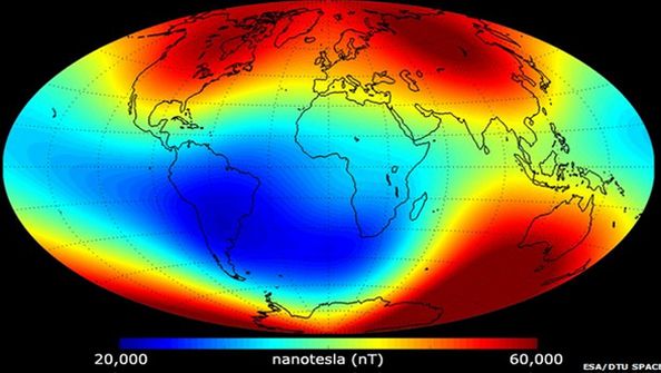 Pole magnetyczne Ziemi - czerwiec 2014 r. kolor niebieski - osłabnięcie, czerwone &#8211; wzmocnienie pola magnetycznego
