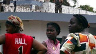 Amerykańscy marines strzegą ambasady USA w Monrowii