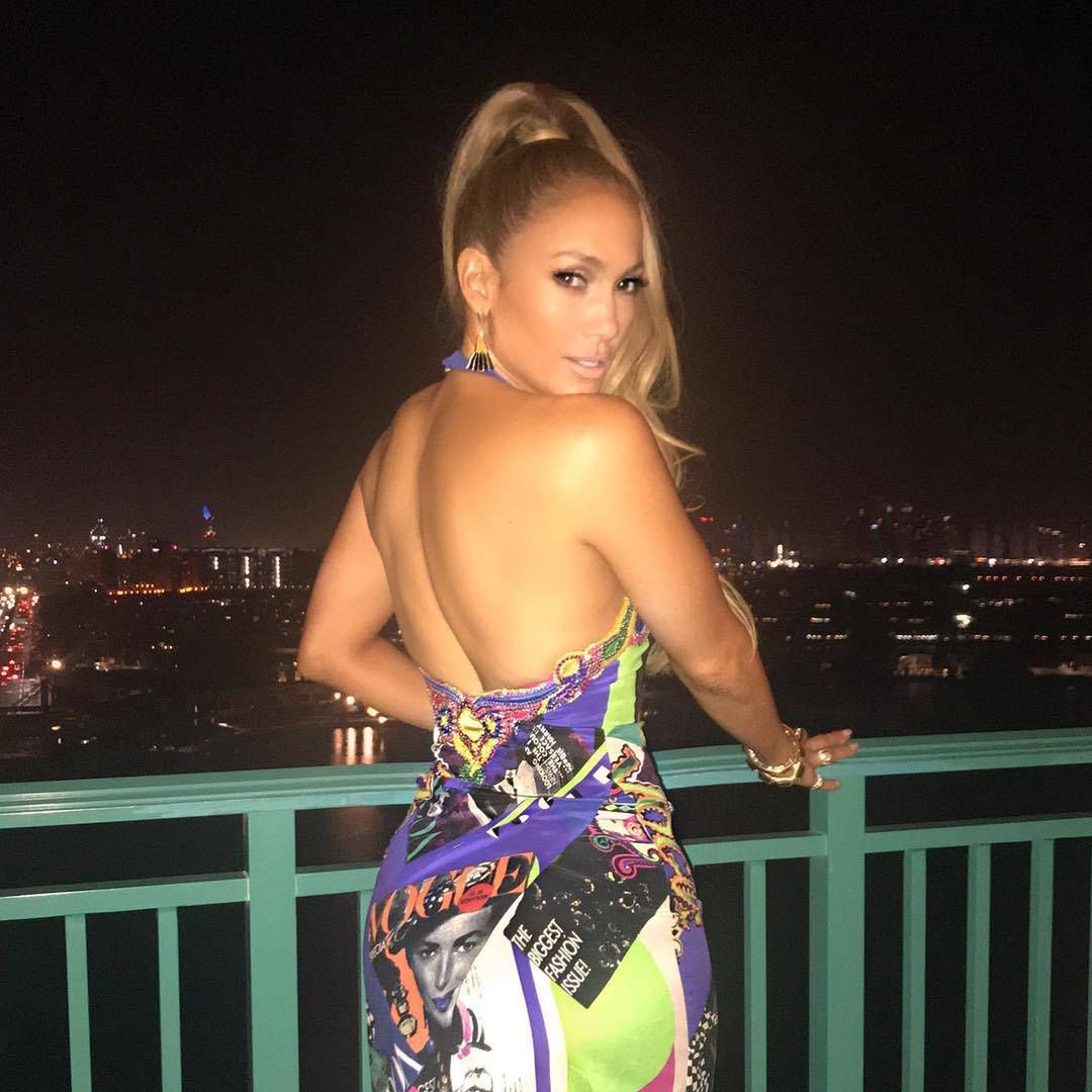 Jennifer Lopez prawie nago podczas swojego show