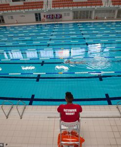 Terroryzował personel, molestował klientów. Wkurzył się i przyszedł na basen z maczetą