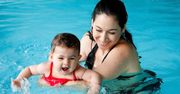 Nie masz pomysłu na wieczór? Zabierz rodzinę na basen