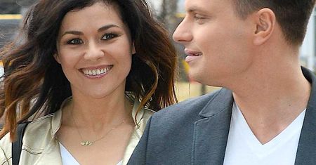 Kasia Cichopek na romantycznym spacerze z mężem. Wszyscy pytają o jej zjawiskową sukienkę
