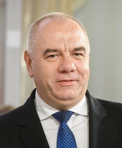 Jacek Sasin chwyci za "miotłę" i posprząta "skarb". To jedna z najbłyskotliwszych karier w historii PiS