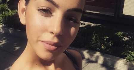 Dziewczyna Ronaldo pozuje w bikini. Tylko gdzie ciążowy brzuszek...
