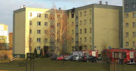 Tragedia w Rudzie Śląskiej. Mężczyzna spalił mieszkanie i się powiesił