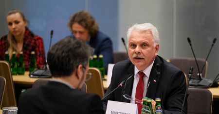 Koronawirus z Chin. Waldemar Kraska: "Zrobimy wszystko, abyśmy tą szczepionkę kupili"