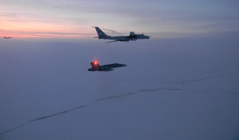 Dwa rosyjskie samoloty zwiadowcze przechwycono nad Alaską.