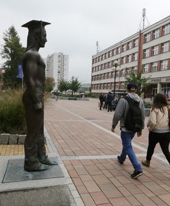 Studenci Uniwersytetu Śląskiego walczą ze stalkerem. Grozi ich rodzinom, nawet dzieciom