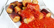 Niemieckie kiełbaski z curry