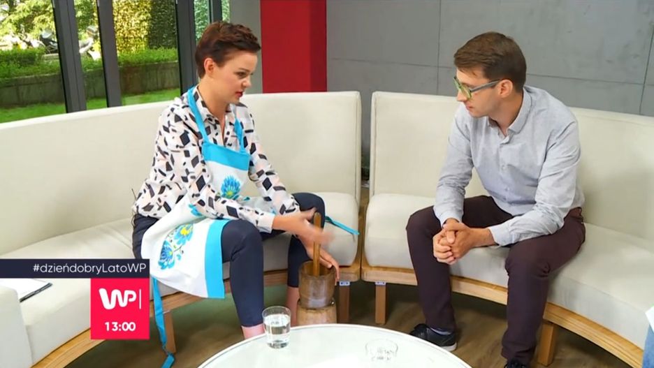 Ubijanie masła wymaga sporej krzepy.