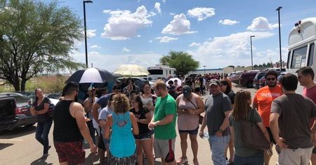 Mieszkańcy El Paso solidaryzują się po ataku. Setki biorą udział w akcji