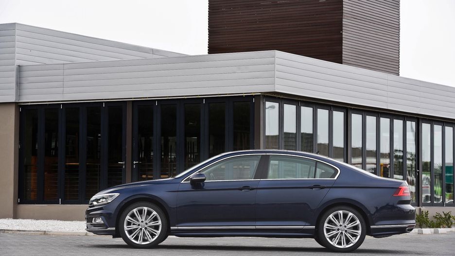 Podstawowy wariant Passata kosztuje mniej niż 100 tys. zł