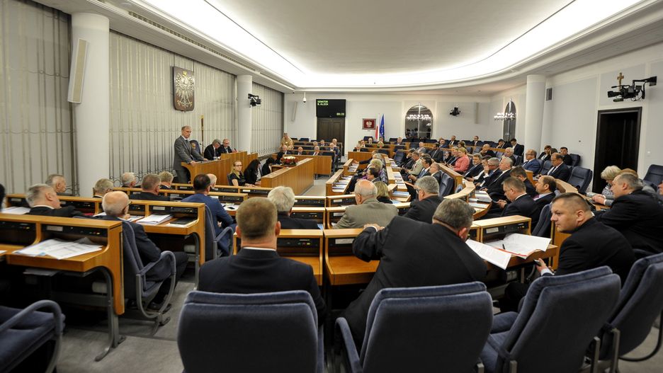 Sprawą nowelizacji ustaw o TK i SN zajmuje się senacka komisja