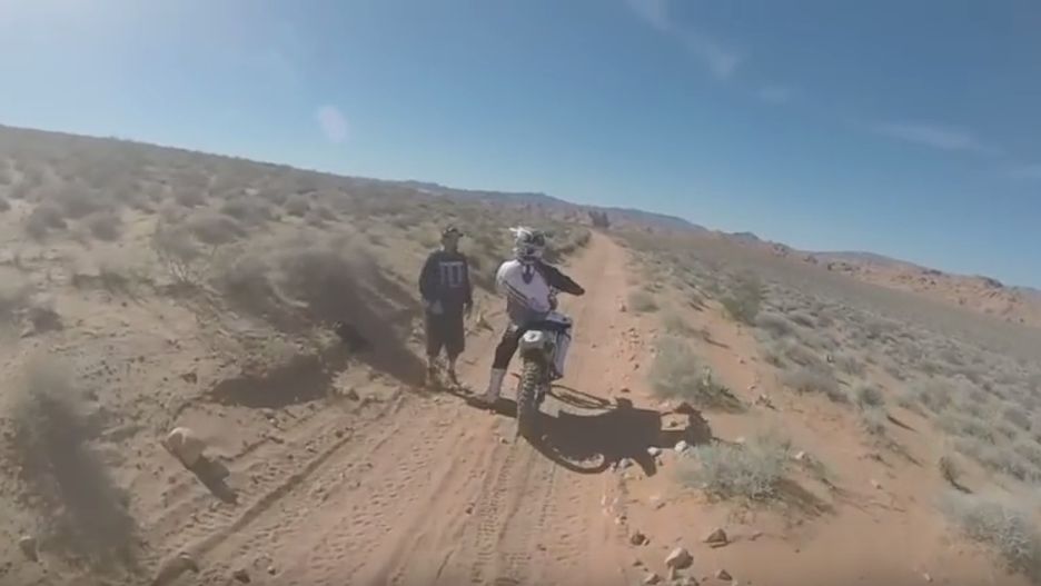 2 dni tułał się po pustyni. Uratowali go motocykliści