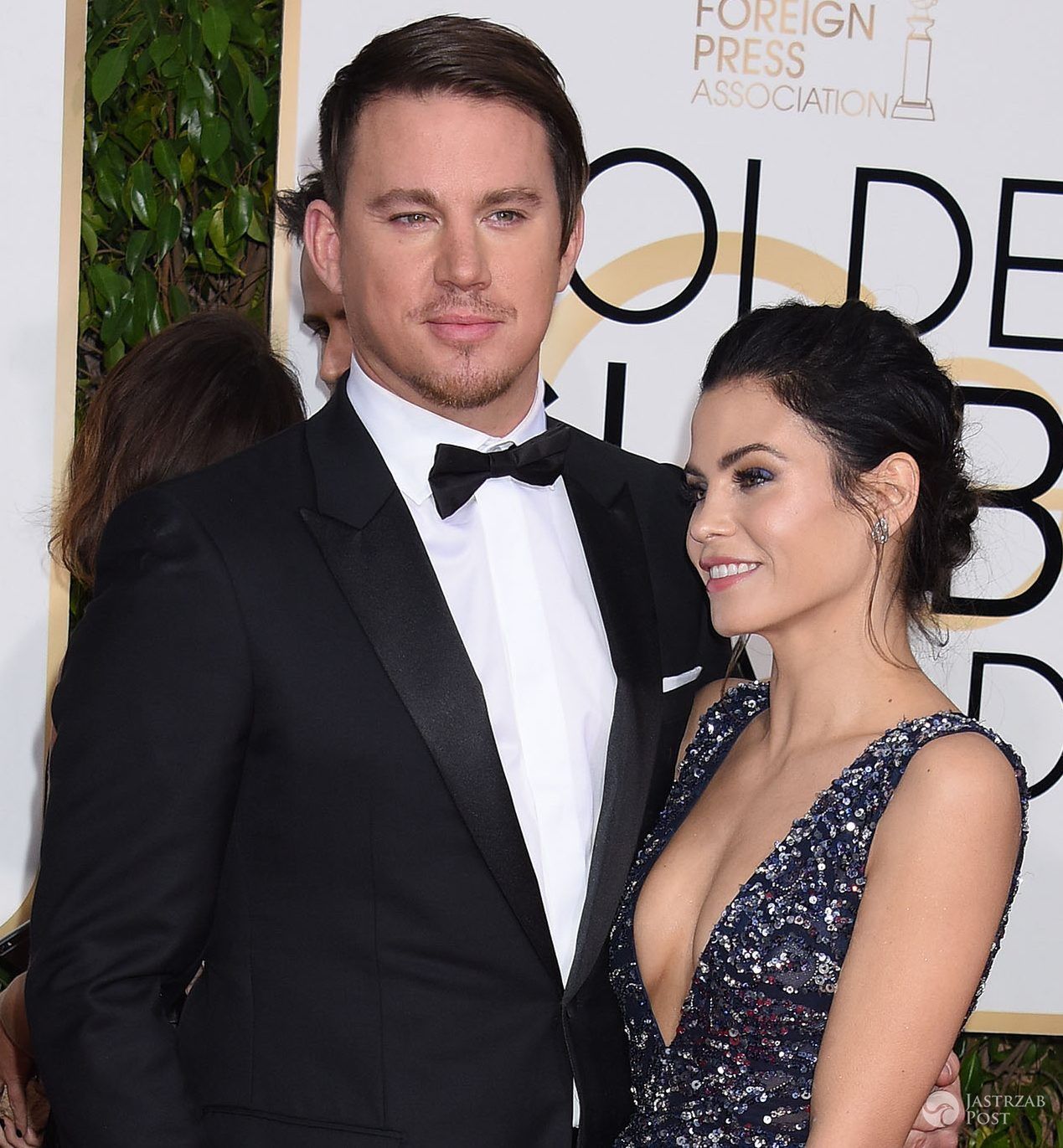 Channing Tatum i jego żona Jenna Dewan-Tatum (w sukni Zuhair Murad), Złote Globy 2016 (fot. ONS)