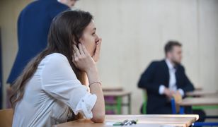 Ewakuacja dwóch szkół w Toruniu. Przerwano egzamin maturalny