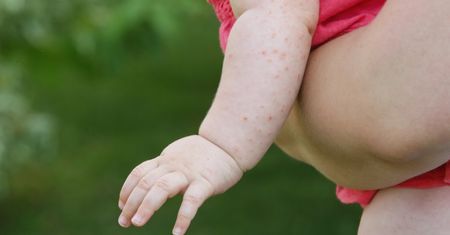 Koronawirus. Brytyjczycy zmagają się z kolejną epidemią