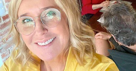 Agata Młynarska spędziła urodziny z teściową i mężem. Zdjęciami z przyjęcia pochwaliła się w internecie