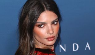 Emily Ratajkowski znów zachwyca. Kolejne zdjęcia odsłaniają coraz więcej