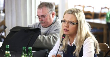 Raport ws. Amber Gold po wyborach. "Przykro mi, jeśli oczekiwano, że Tusk wyjdzie w kajdankach"