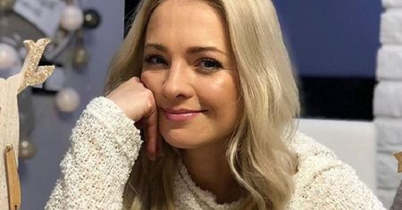 Basia Kurdej-Szatan zrobiła sobie domową sesję. Wygląda jak Kate Hudson