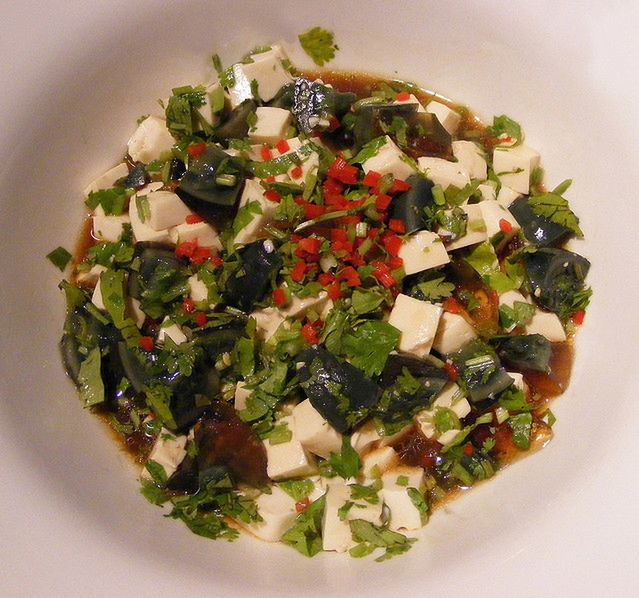 Zielona sałatka z tofu 
