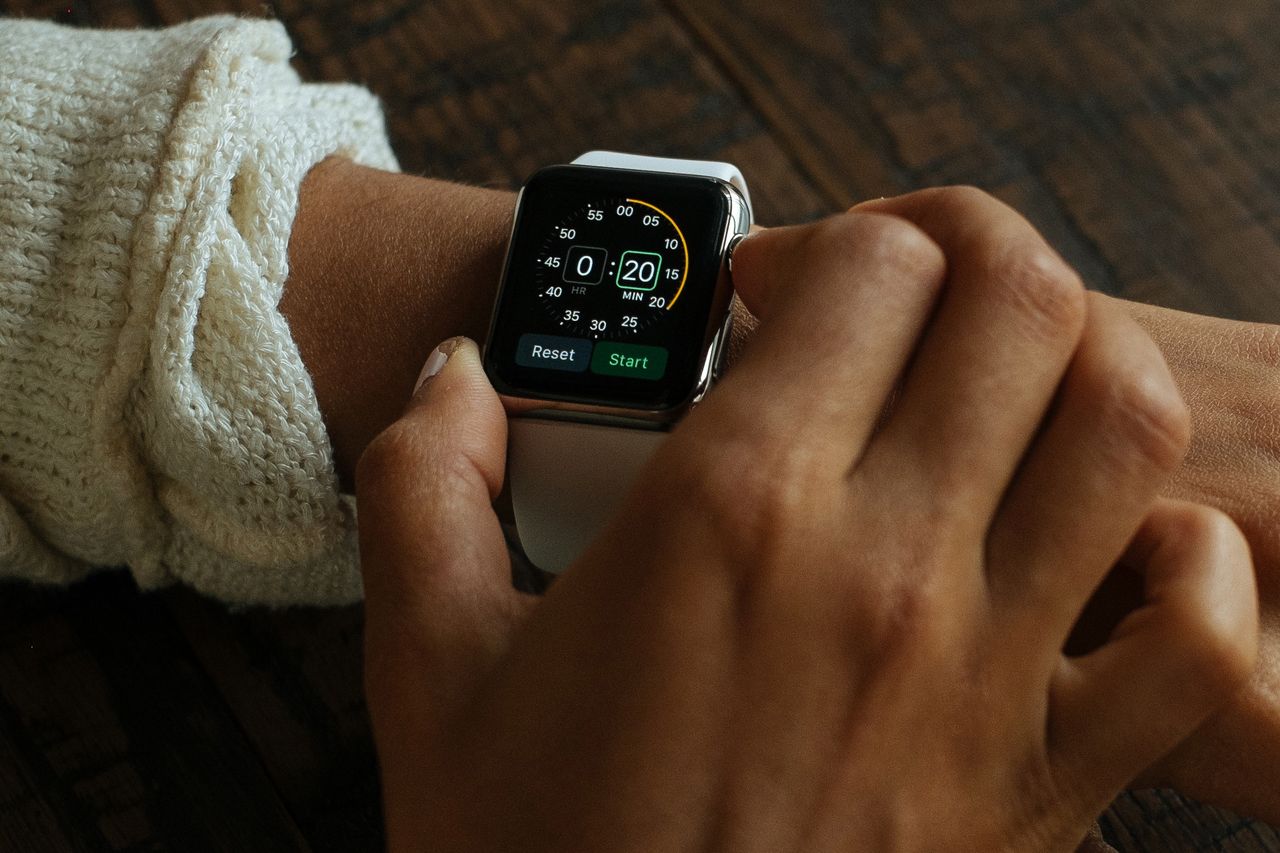 Smartwatche i opaski pomogą wykryć chorobę