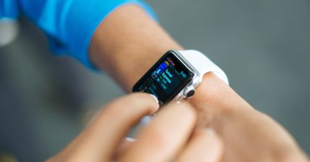 Gadżety na miarę naszych czasów. Smartwatche do 78 proc. taniej
