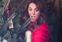 Księżna Kate w zupełnie innym wydaniu. Brudne buty i dziurawy sweter