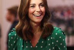 Księżna Kate na zielono. Jej sukienka nie była tania