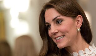 Położnik księżnej Kate zdradza sekrety królewskiego porodu. 20 osób i 3 miesiące abstynencji