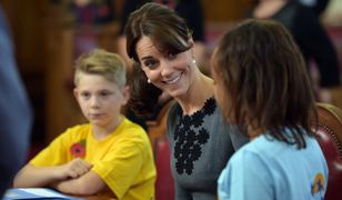 Elegancka księżna Kate na spotkaniu z dziećmi