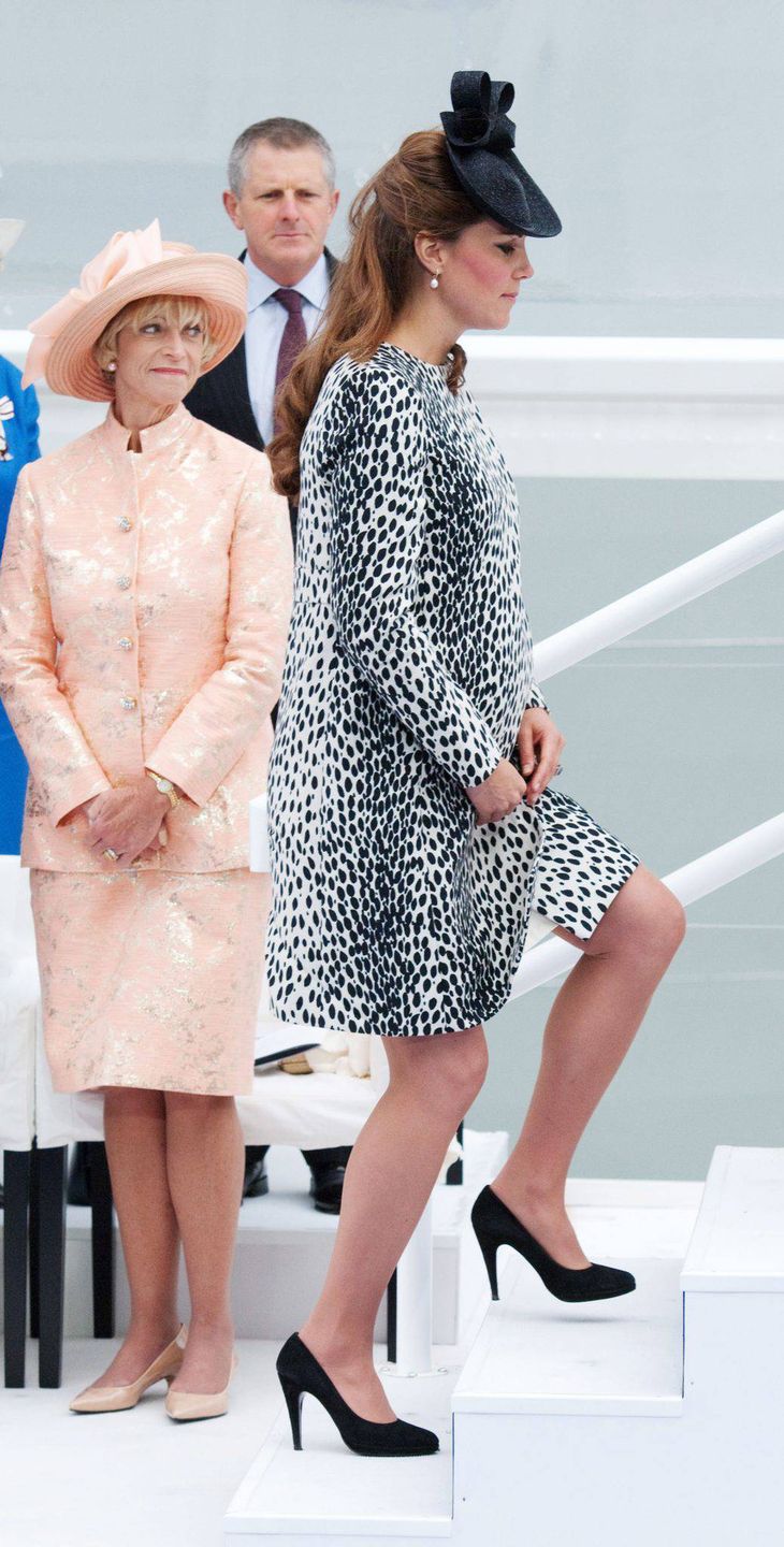 Księżna Kate w zaawansowanej ciąży i na obcasach
