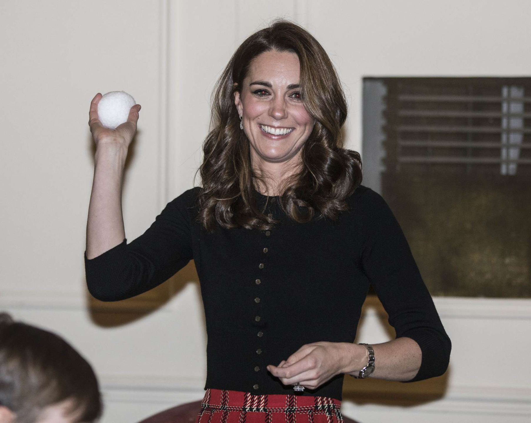 Księżna Kate na świątecznym przyjęciu w ogrodach pałacu Kensington