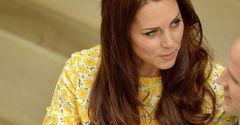Kto zaprojektował żółtą sukienkę księżnej Kate?