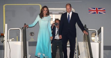 Samolot Kate i Williama dwa razy podchodził do lądowania. Lot przyjął niespodziewany obrót